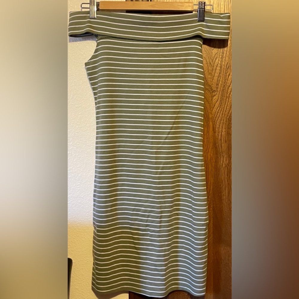 Abercrombie and Fitch Off-the-shoulder Knit Dress Petite S